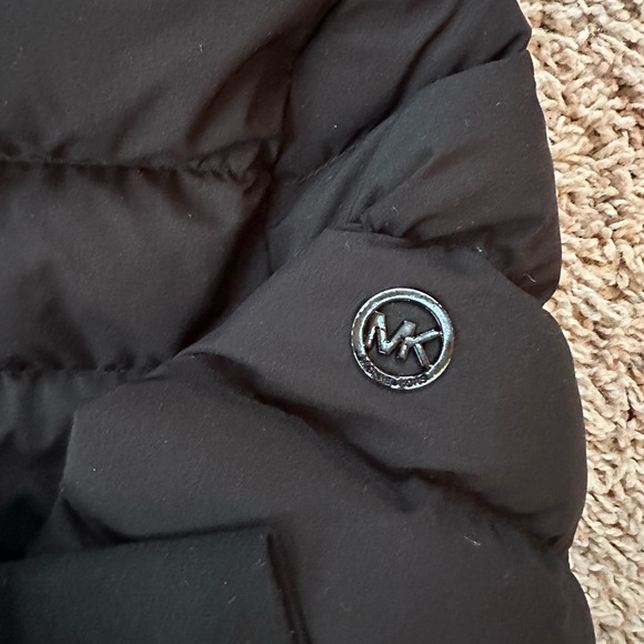 Michael Kors Women’s Size S Black Down Filled Puffer Jacket w/Hood- Fitted Style - Picture 3 of 11